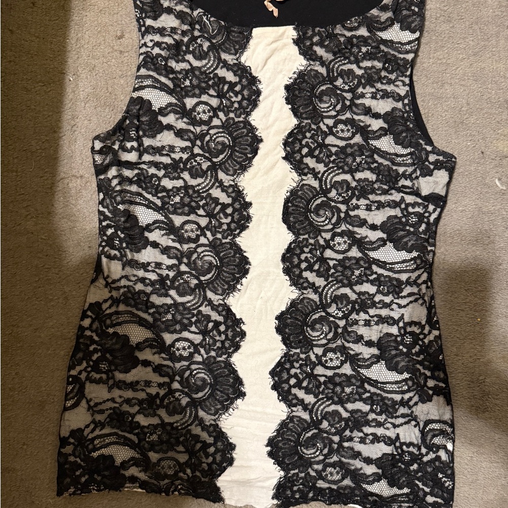 Black White Lace Camisole Top Women’s Medium Sleeveless Modal Layering